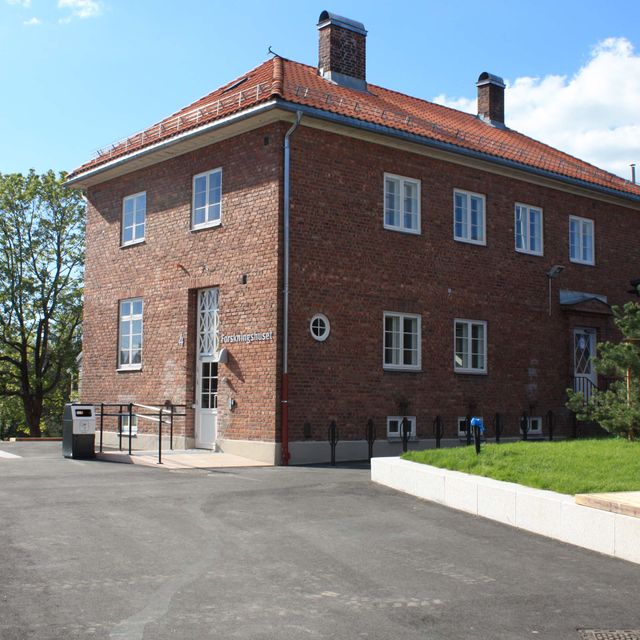 Morellbakken skole eksteriør foto